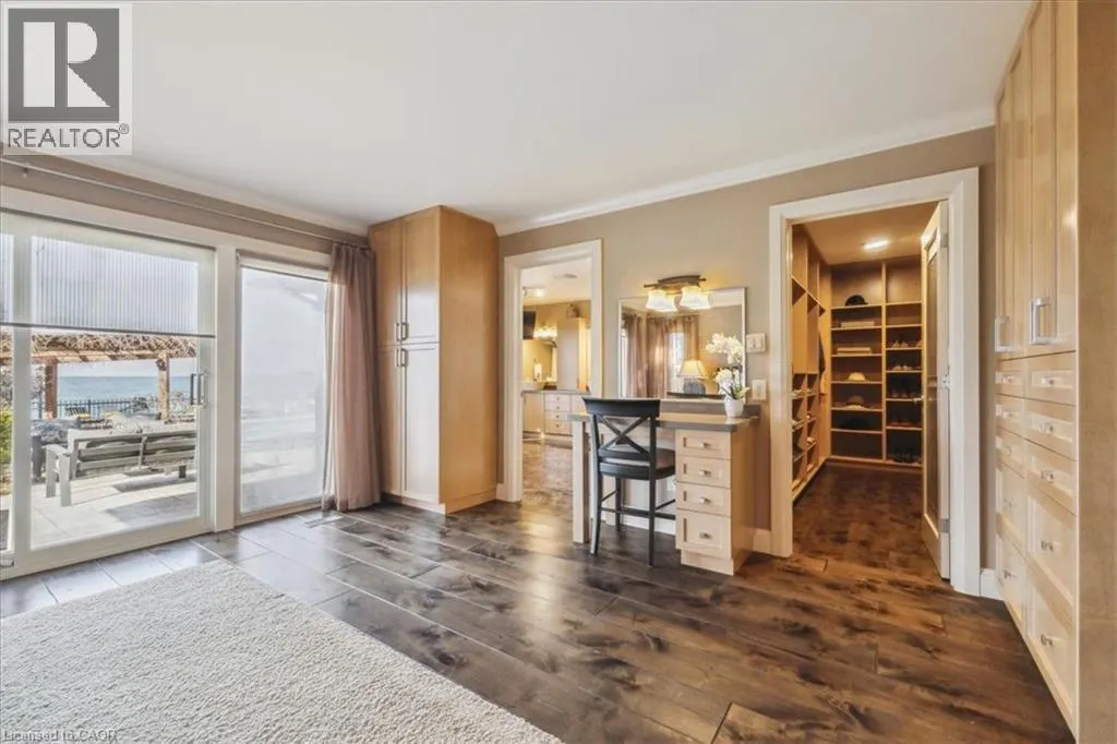7 LAKEGATE Drive