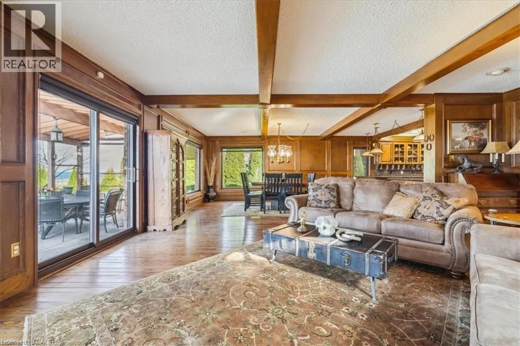 7 LAKEGATE Drive