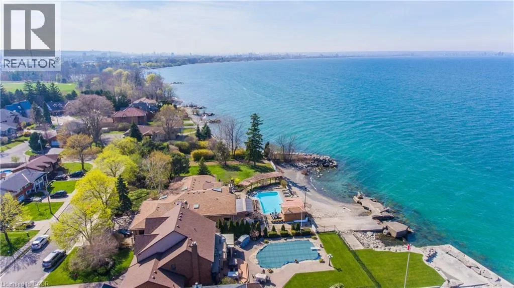 7 LAKEGATE Drive