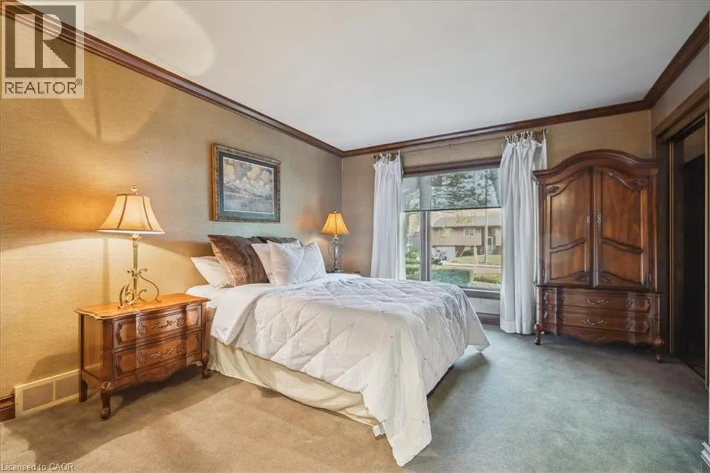 7 LAKEGATE Drive