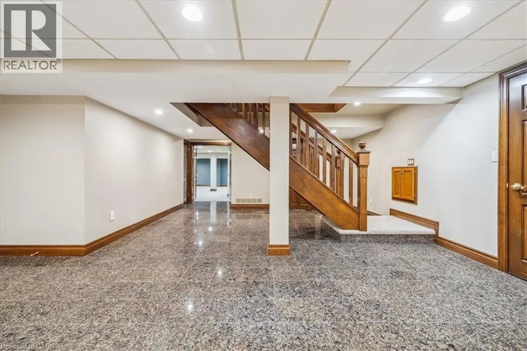 7 LAKEGATE Drive