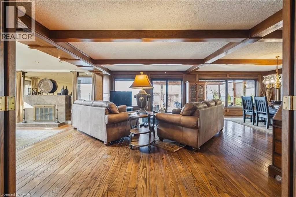 7 LAKEGATE Drive