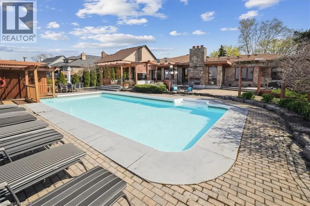 7 LAKEGATE Drive