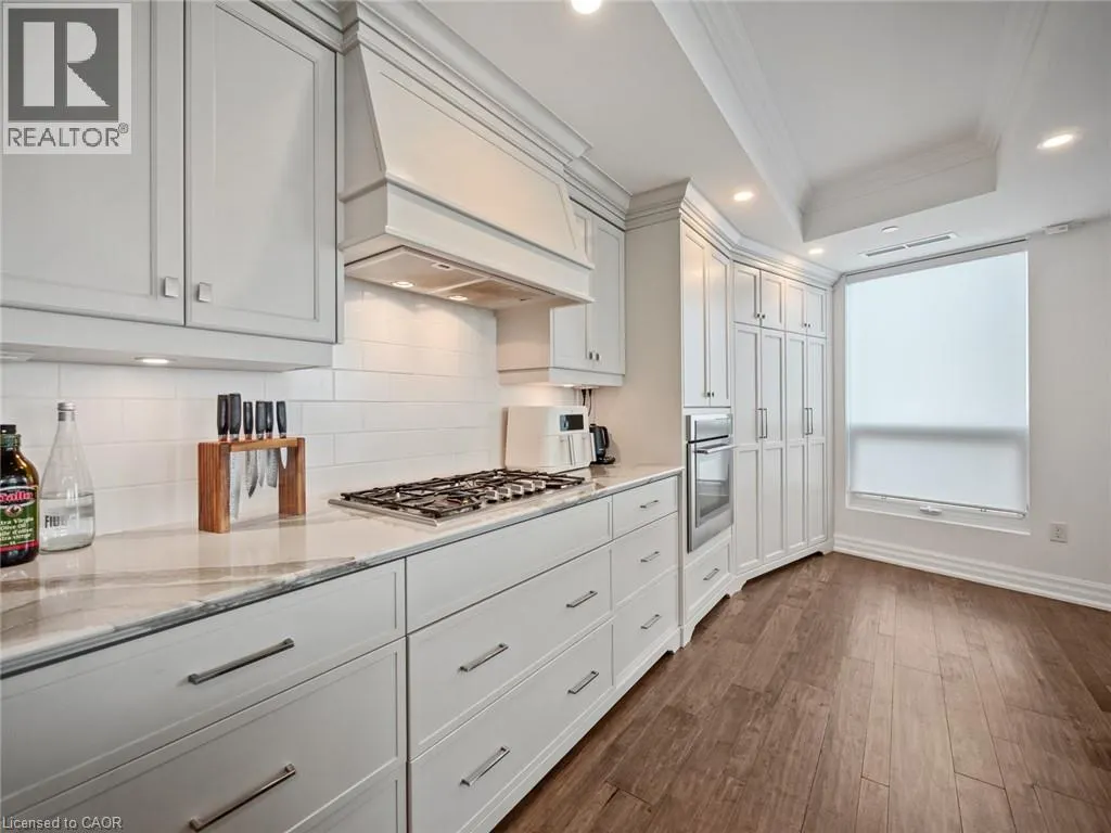 2060 LAKESHORE ROAD Unit# 1504, #1504