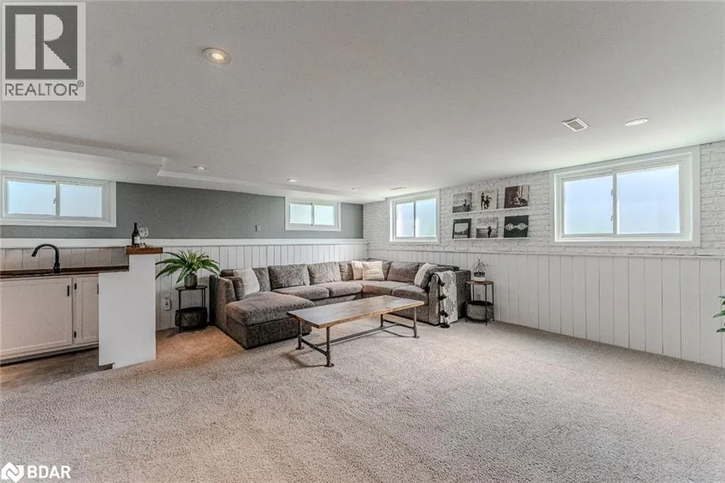 40 MCCONKEY Place