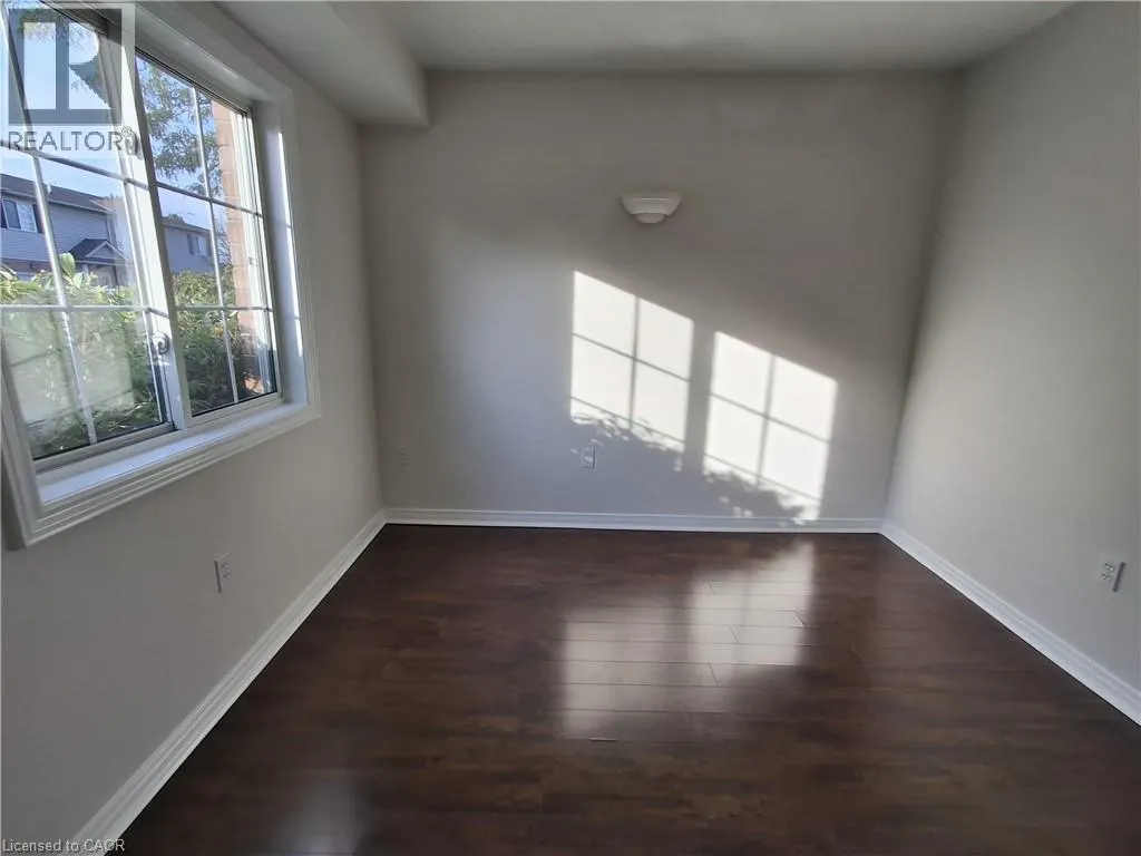 996 RYMAL Road E Unit# 15, #15