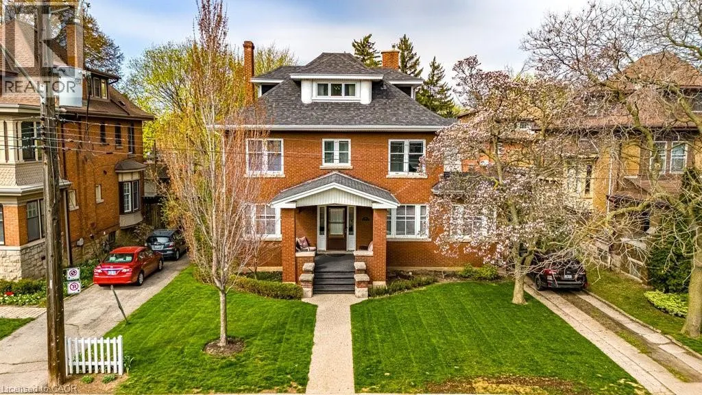 125 DELAWARE Avenue