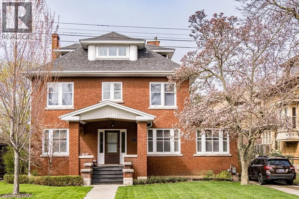 125 DELAWARE Avenue