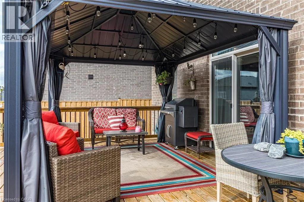 38 ORIOLE Crescent