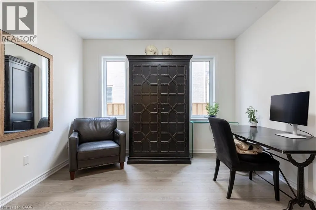 38 ORIOLE Crescent