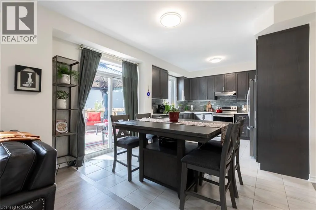38 ORIOLE Crescent