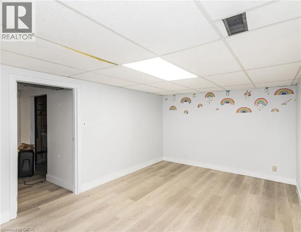 25 BRYNA Avenue Unit# F, #F