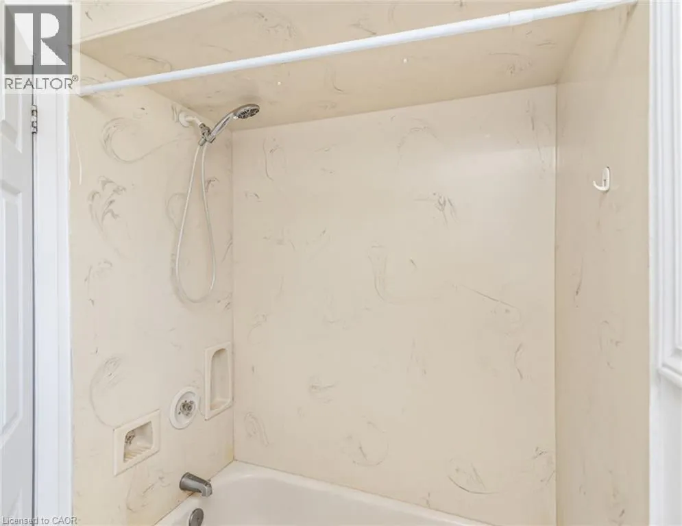 25 BRYNA Avenue Unit# F, #F