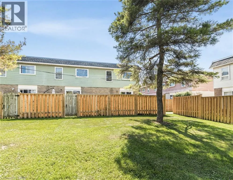 25 BRYNA Avenue Unit# F, #F