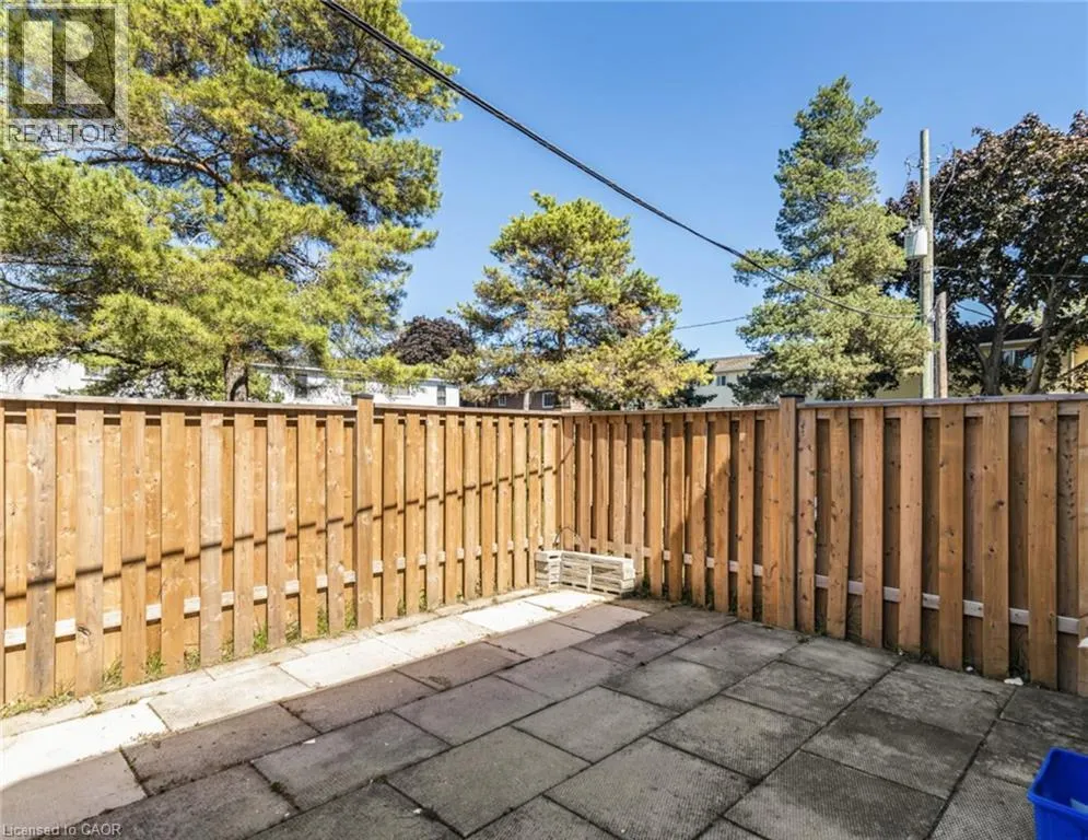 25 BRYNA Avenue Unit# F, #F