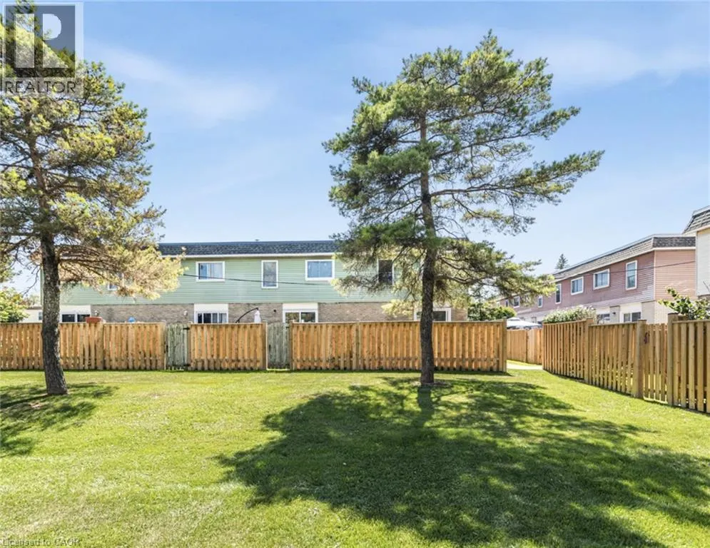 25 BRYNA Avenue Unit# F, #F