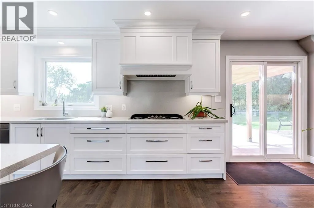 2118 AGINCOURT Crescent