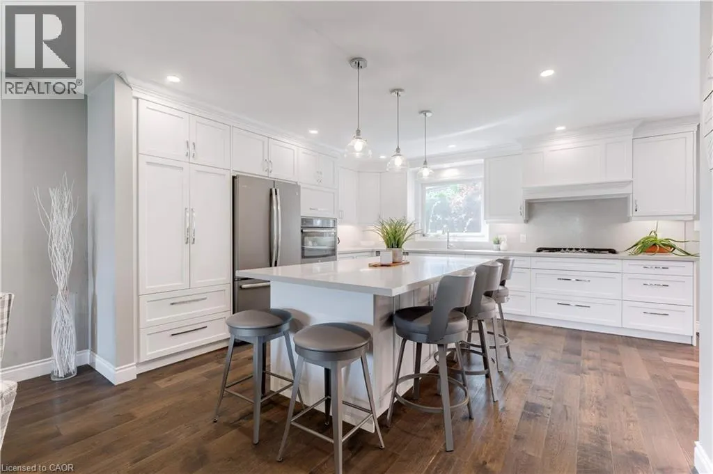 2118 AGINCOURT Crescent