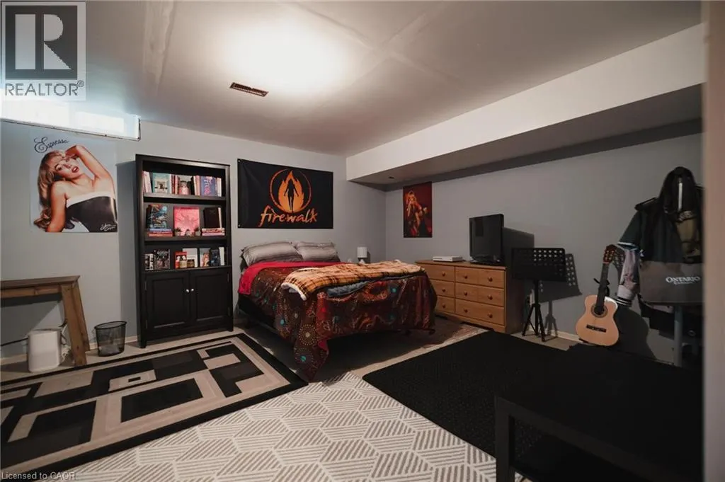 445 KINGSCOURT Drive Unit# 6, #6