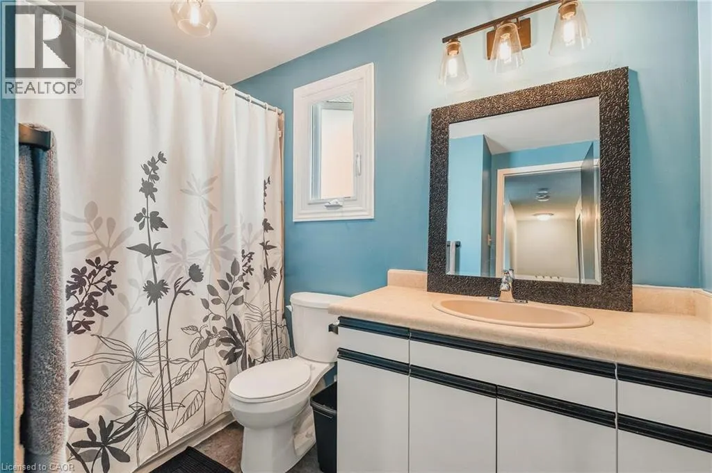 445 KINGSCOURT Drive Unit# 6, #6