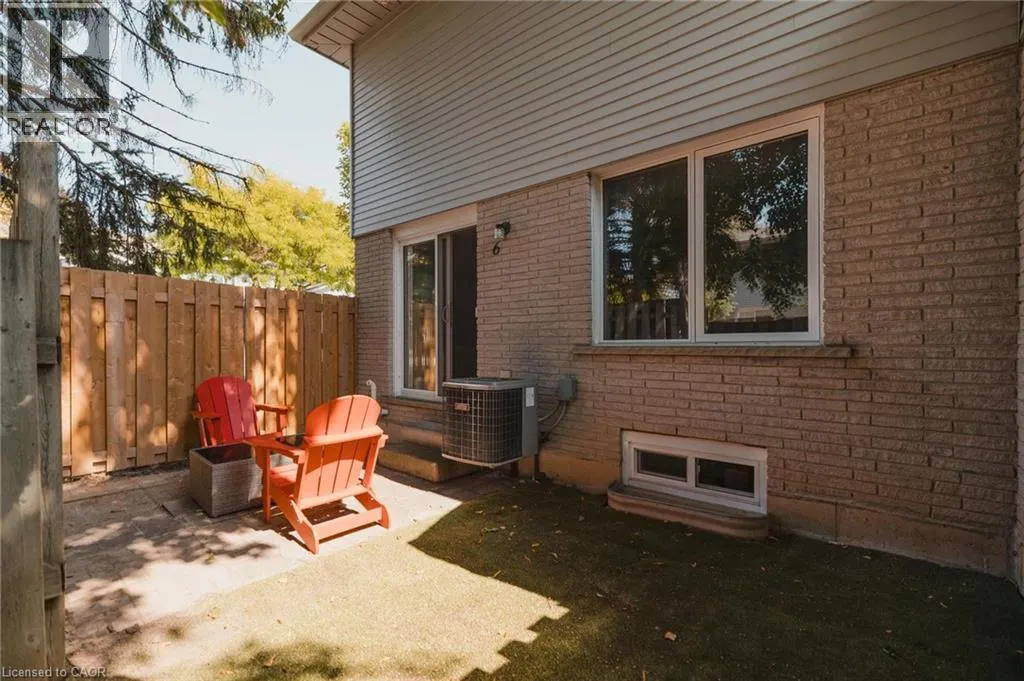 445 KINGSCOURT Drive Unit# 6, #6