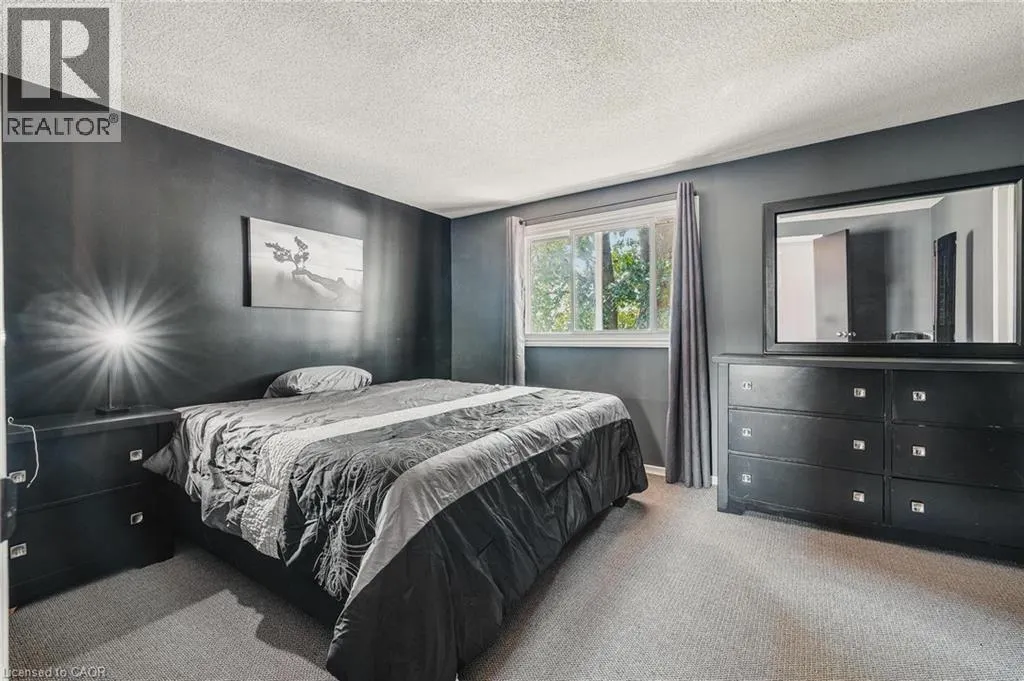 445 KINGSCOURT Drive Unit# 6, #6