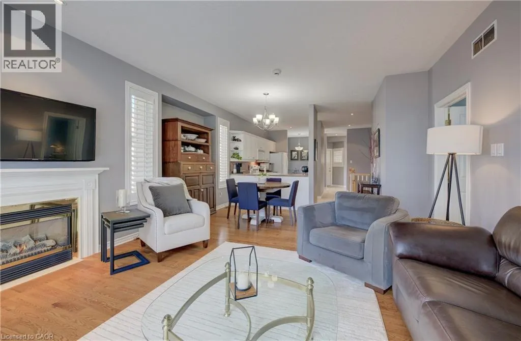 616 SPINNAKER Crescent