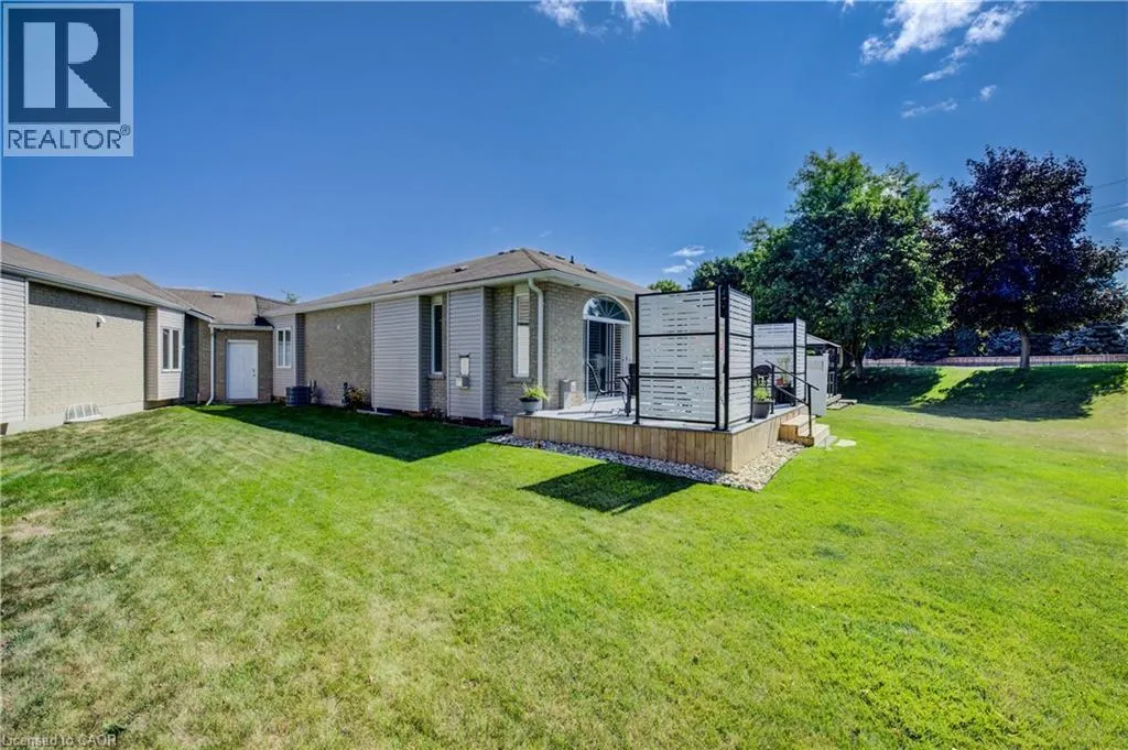 616 SPINNAKER Crescent
