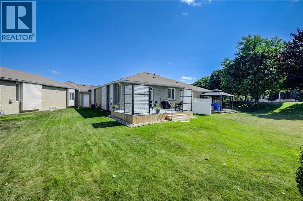 616 SPINNAKER Crescent