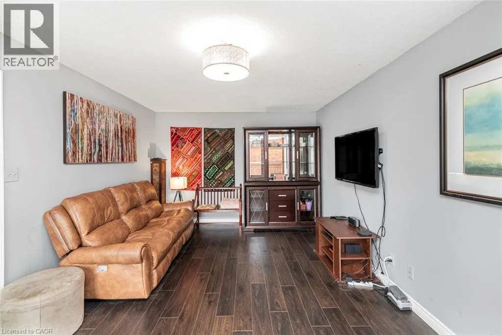 39 GUILDWOOD Drive