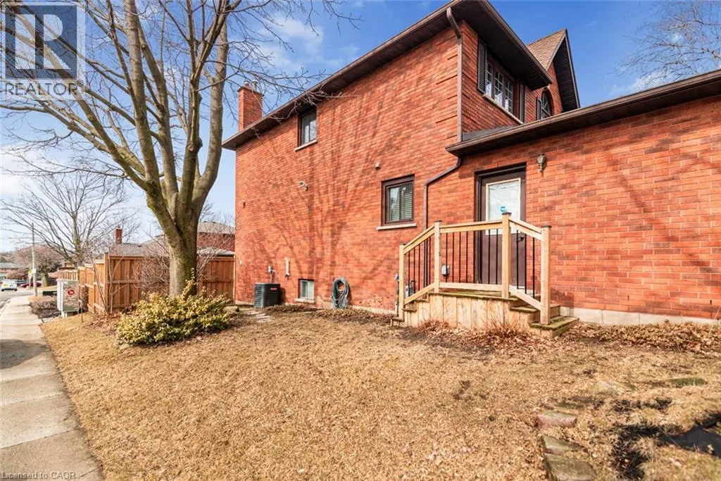 39 GUILDWOOD Drive