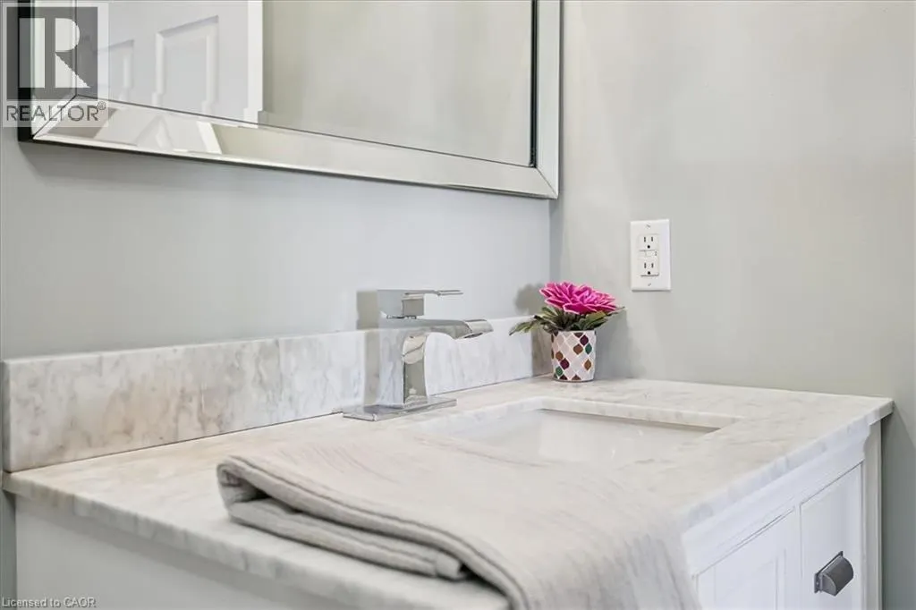 912 RYMAL Road E Unit# 7, #7