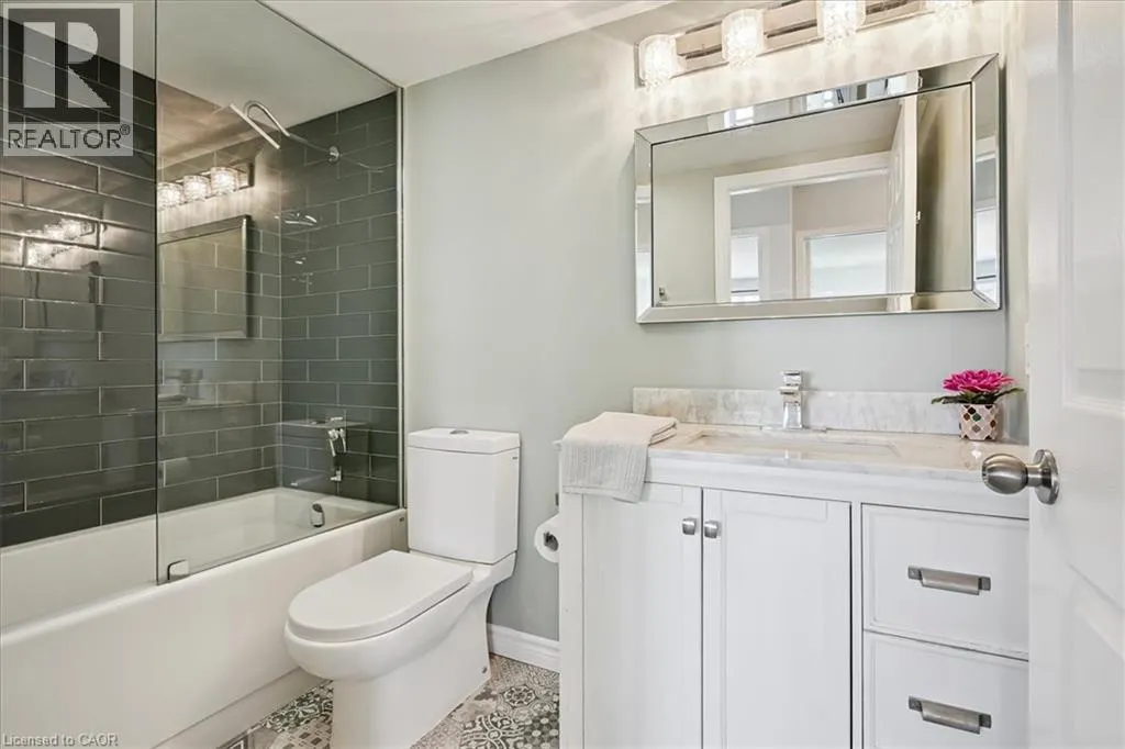 912 RYMAL Road E Unit# 7, #7