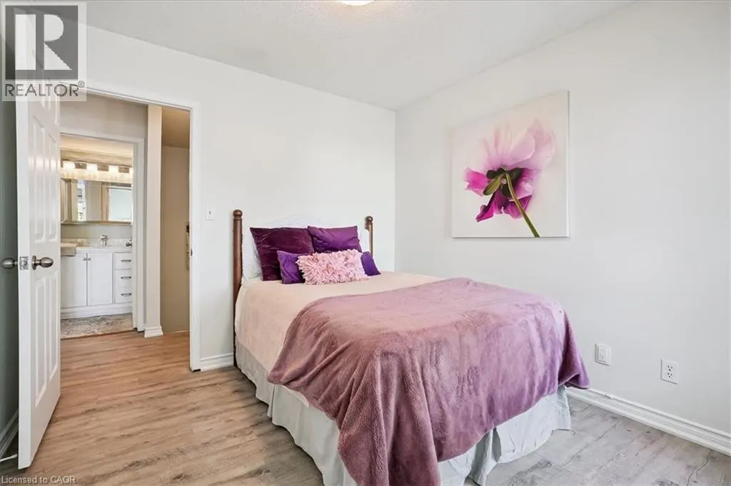 912 RYMAL Road E Unit# 7, #7