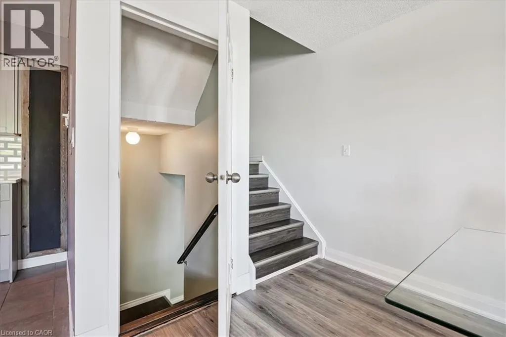 912 RYMAL Road E Unit# 7, #7