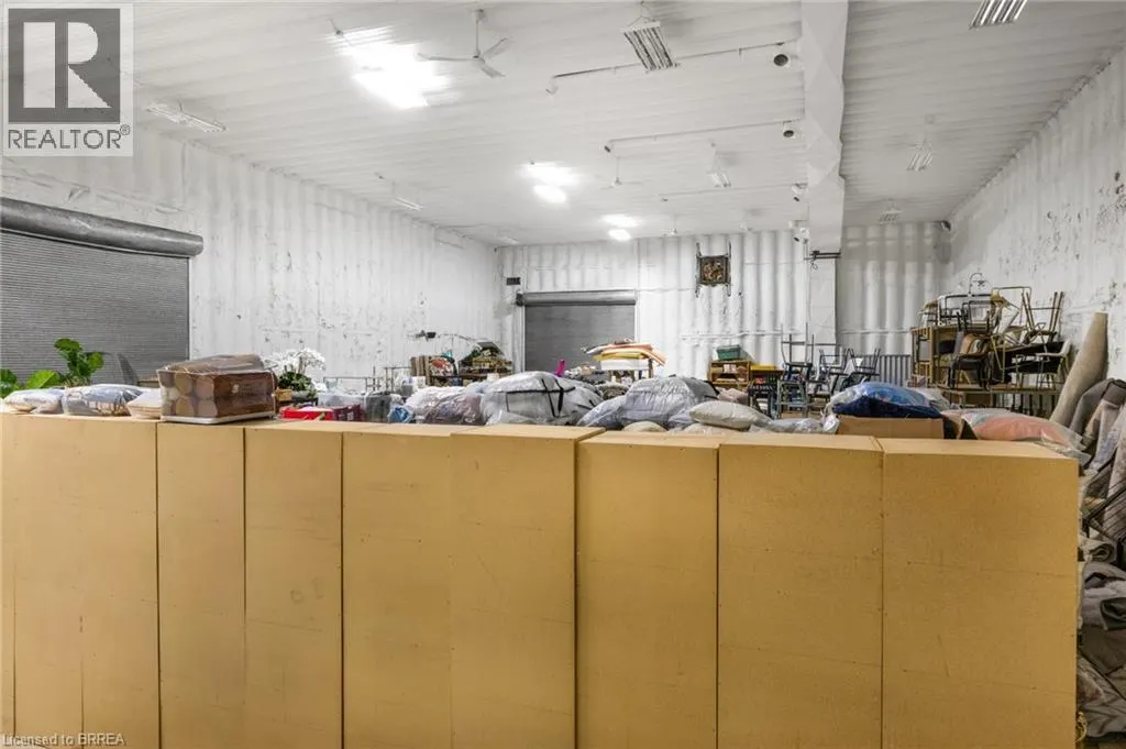 389 PARIS Road Unit# B, #B