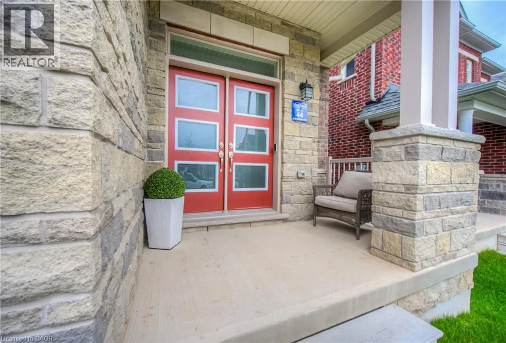88 BLOOMFIELD Crescent