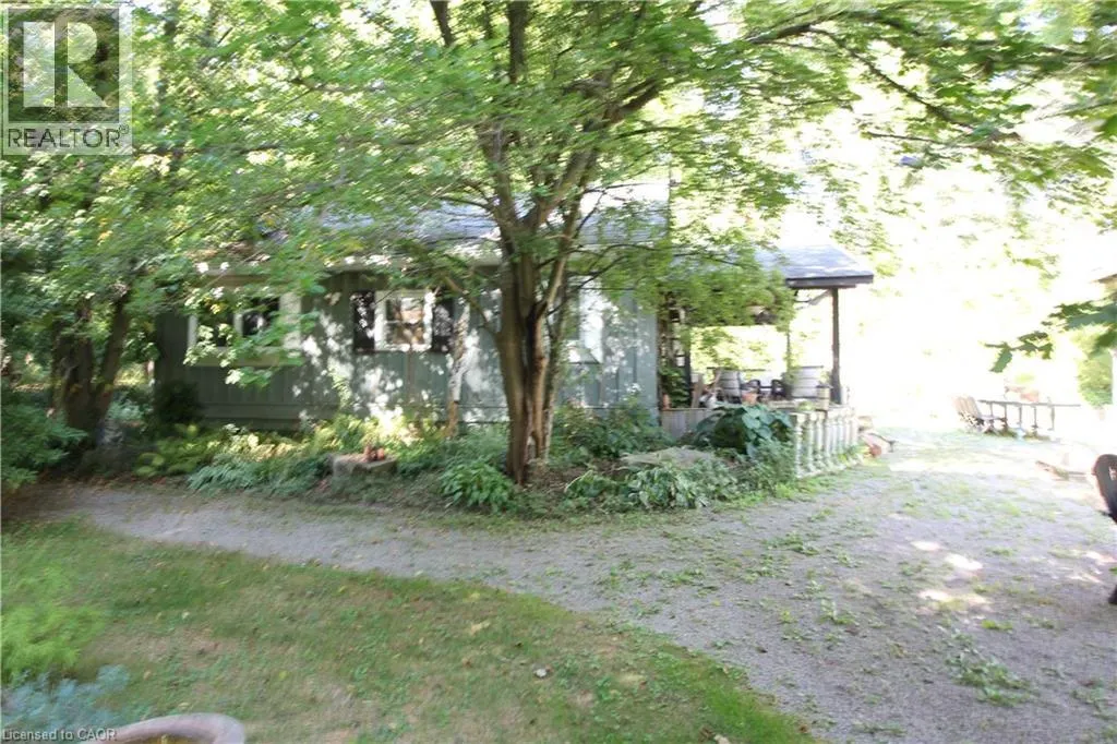 1097 MINERAL SPRINGS Road