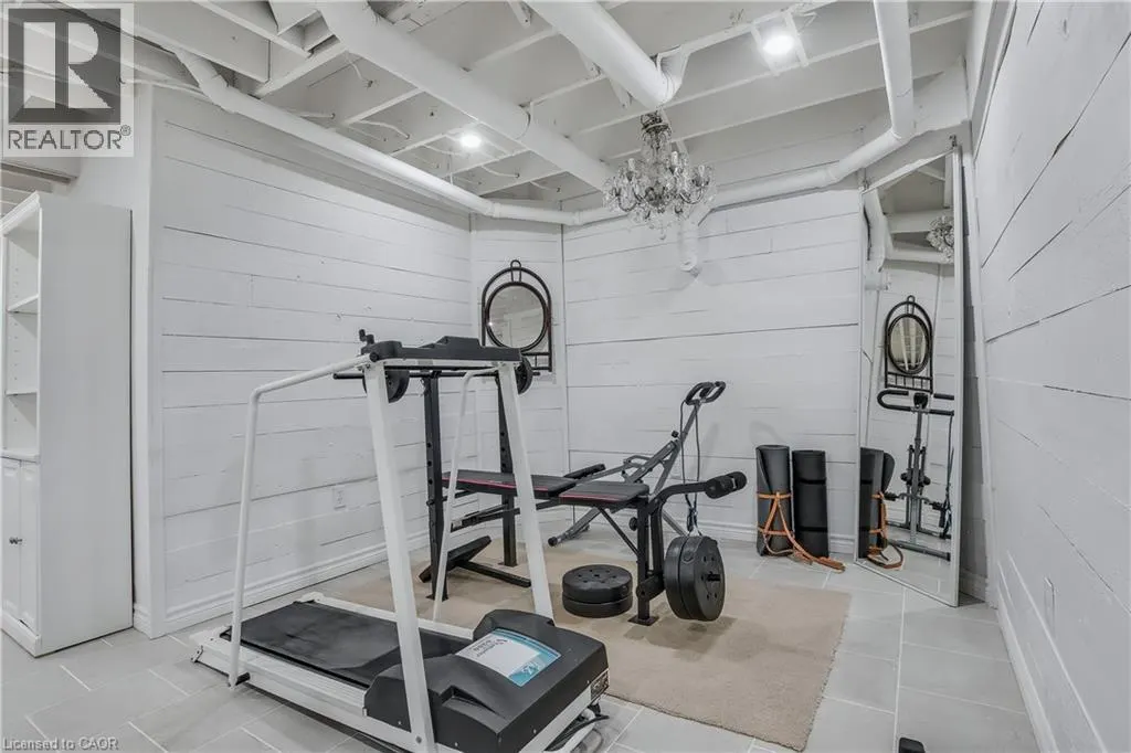 1097 MINERAL SPRINGS Road