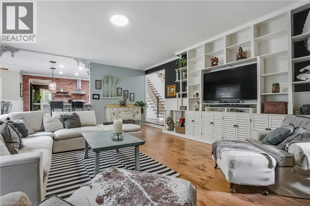 1097 MINERAL SPRINGS Road
