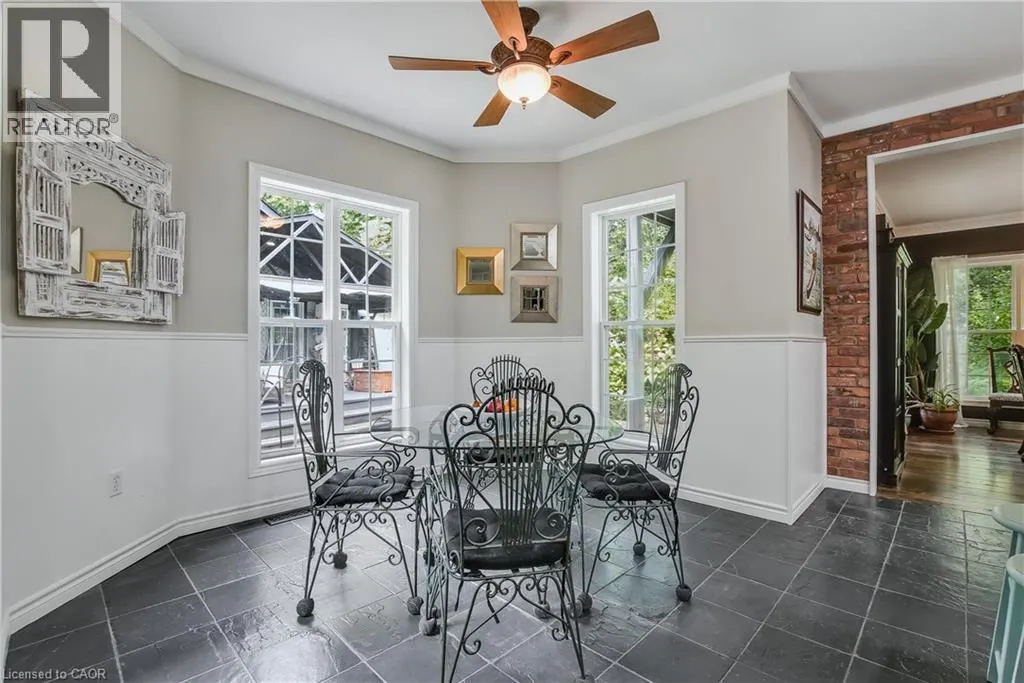1097 MINERAL SPRINGS Road