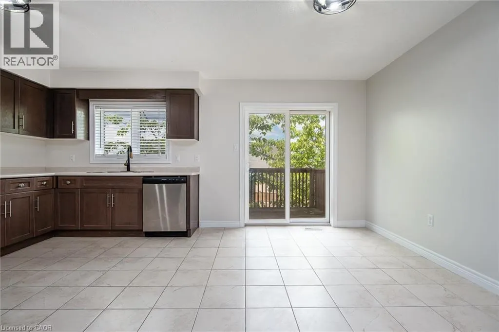 70 WILLOWRUN Drive Unit# J-3, #J-3