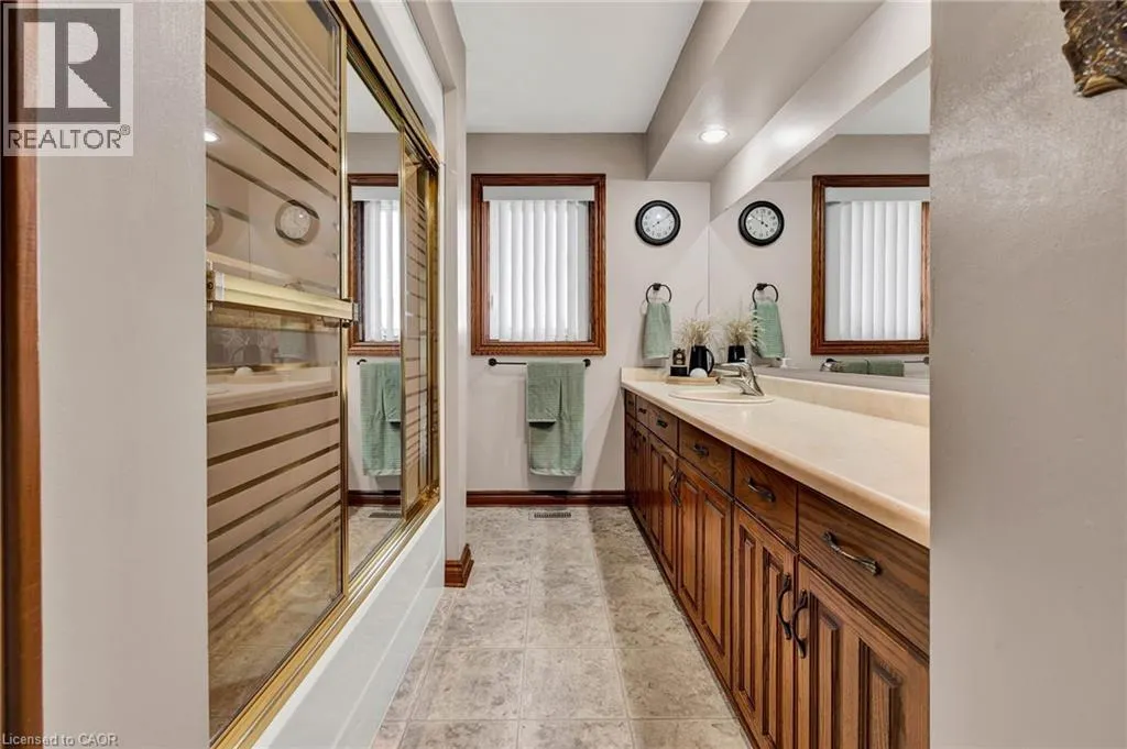 1 SHANTZ Place