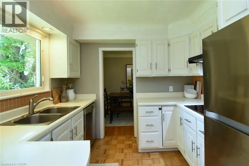454 EVERGREEN Avenue