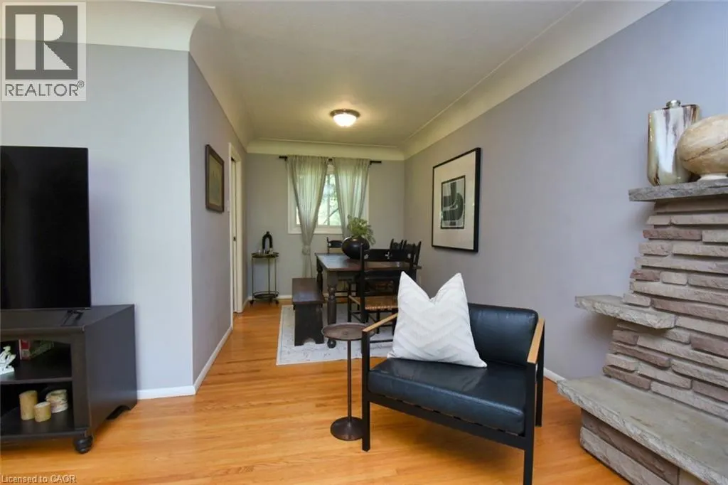 454 EVERGREEN Avenue
