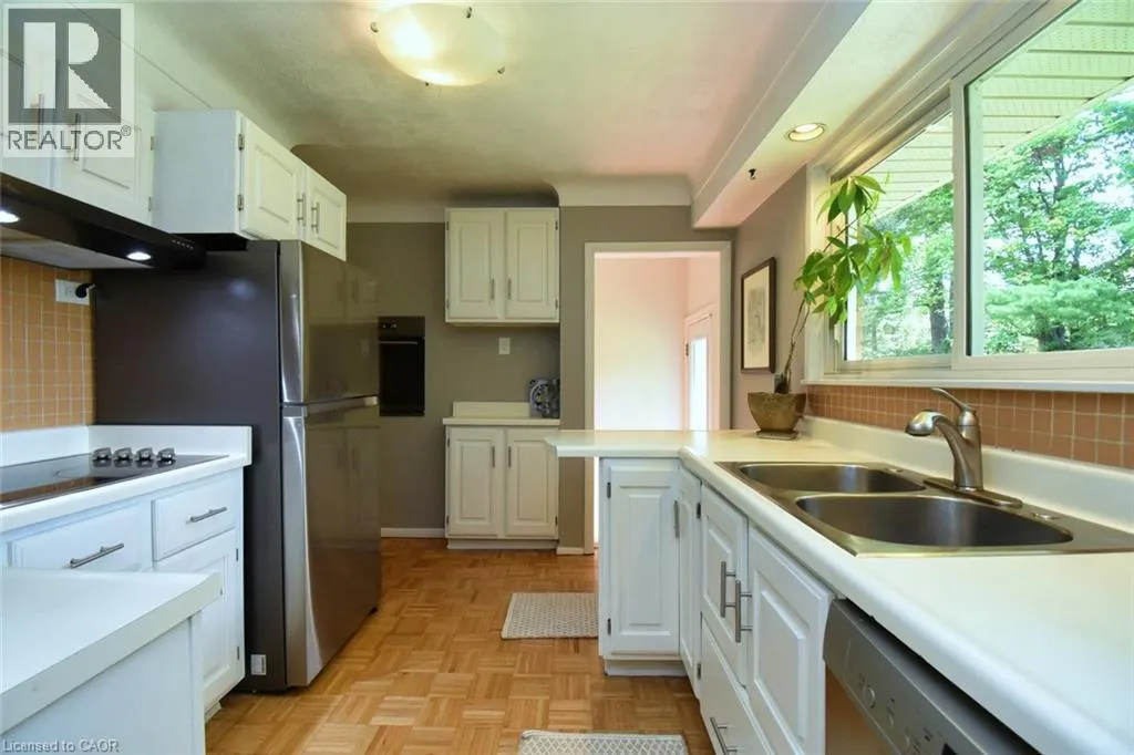 454 EVERGREEN Avenue