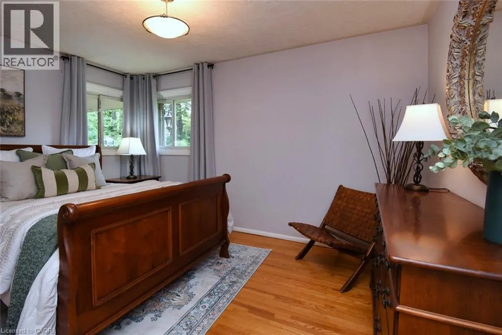 454 EVERGREEN Avenue