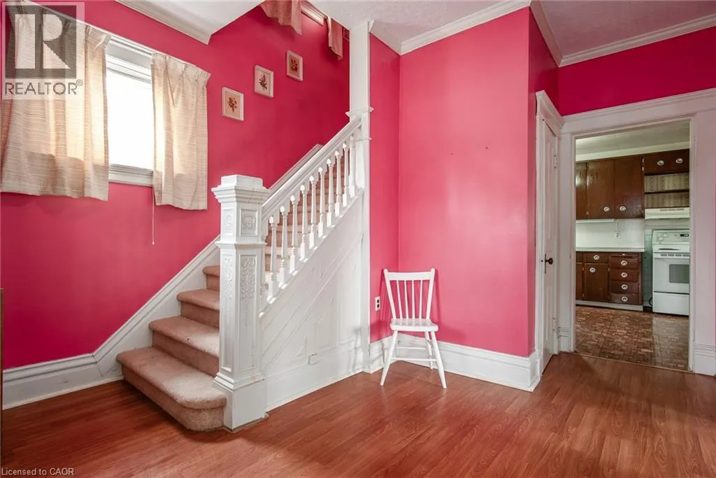 27 NOECKER Street