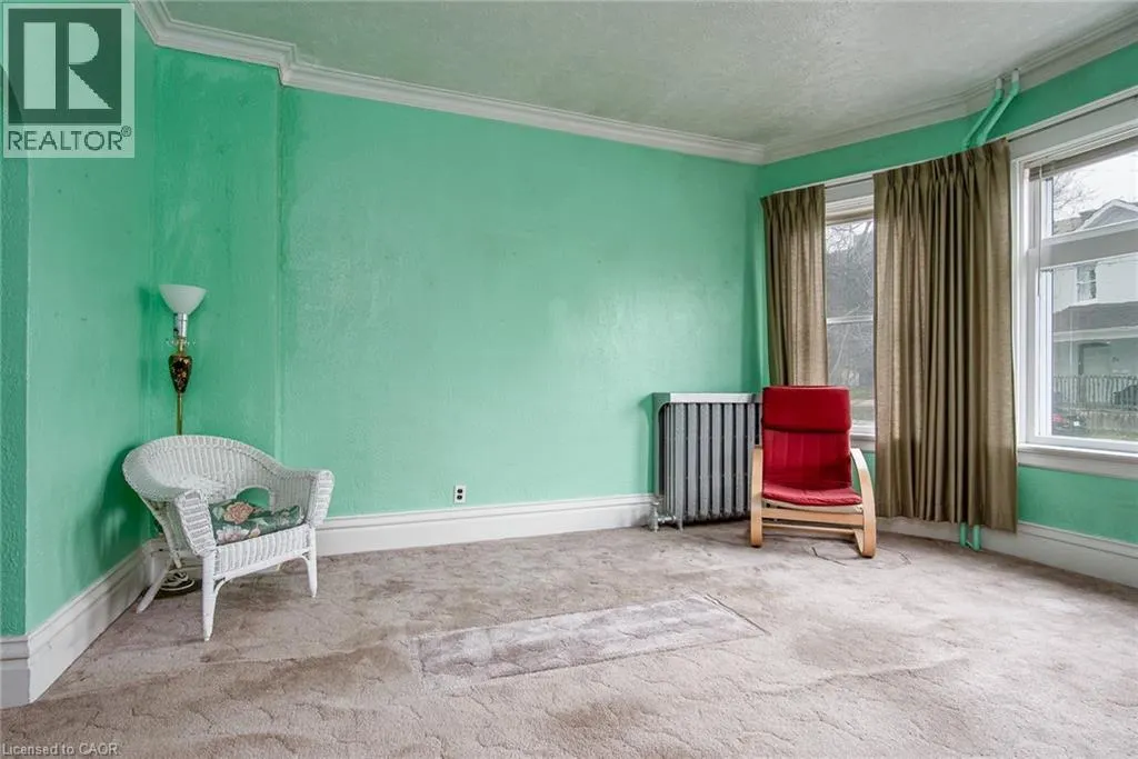 27 NOECKER Street