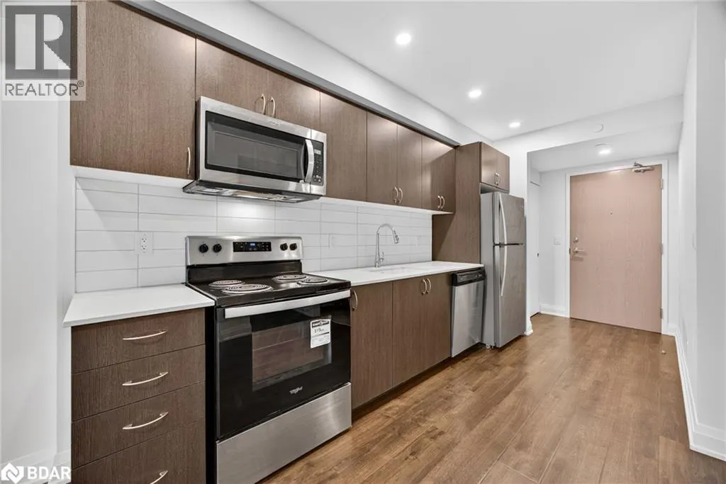 58 LAKESIDE Terrace Unit# 305, #305